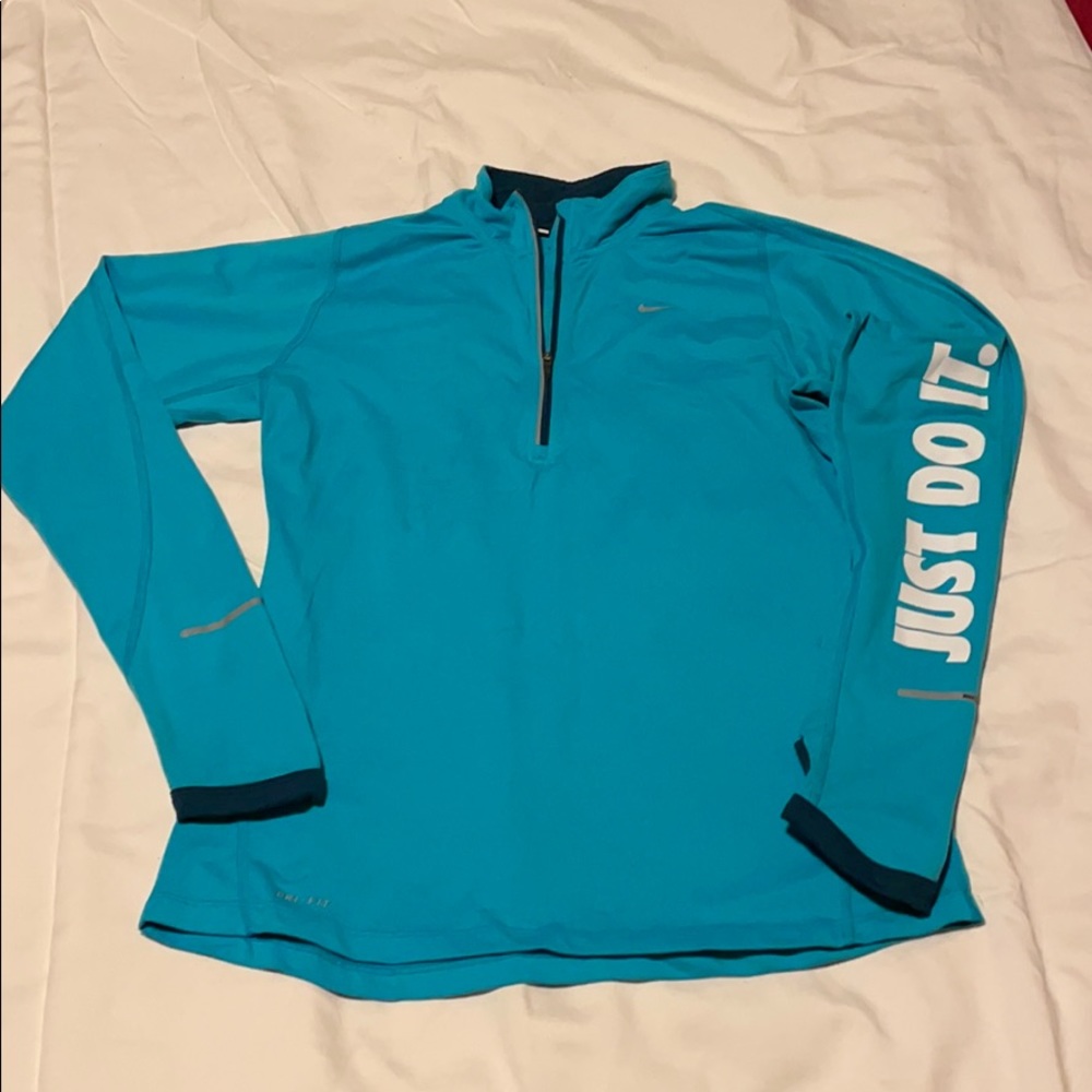 🐝 Nike Dryfit running top